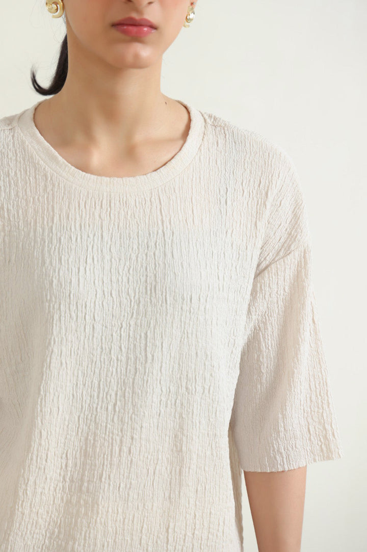 OFF WHITE TEXTURED STRETCHY TOP