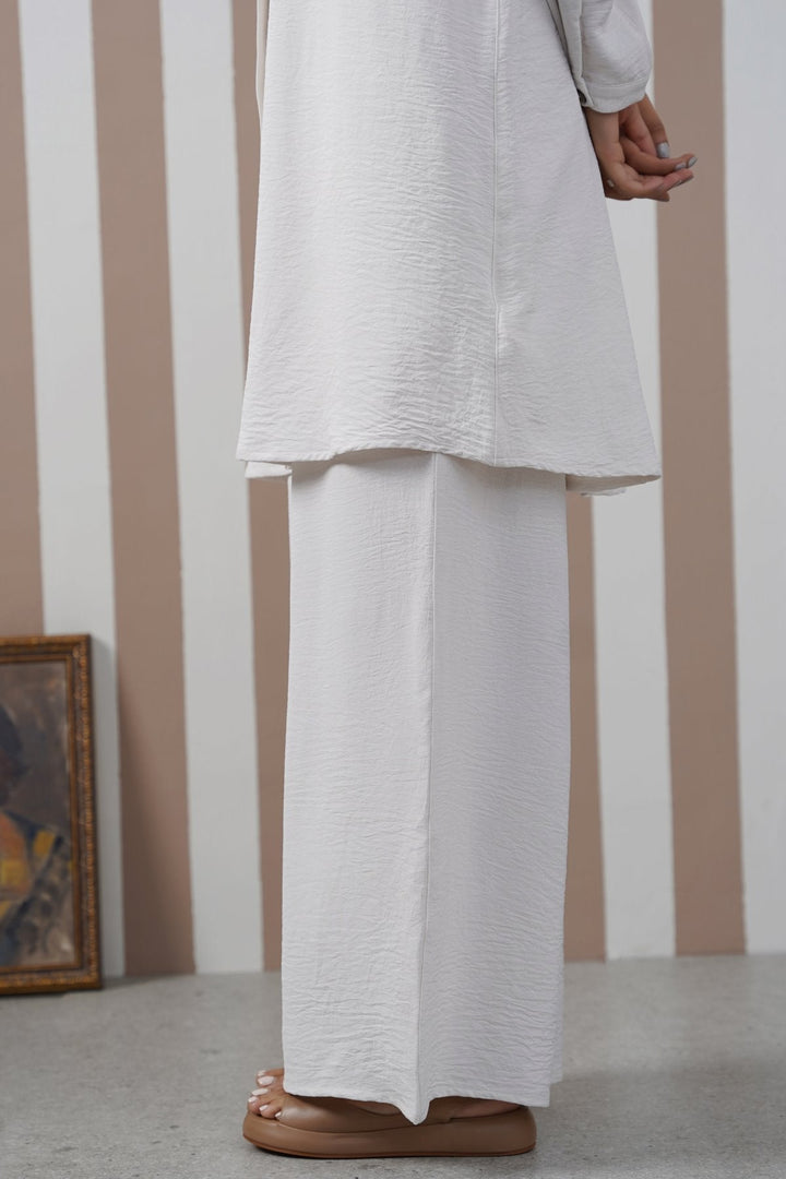 CREAM SLINKY WIDE LEG PANTS