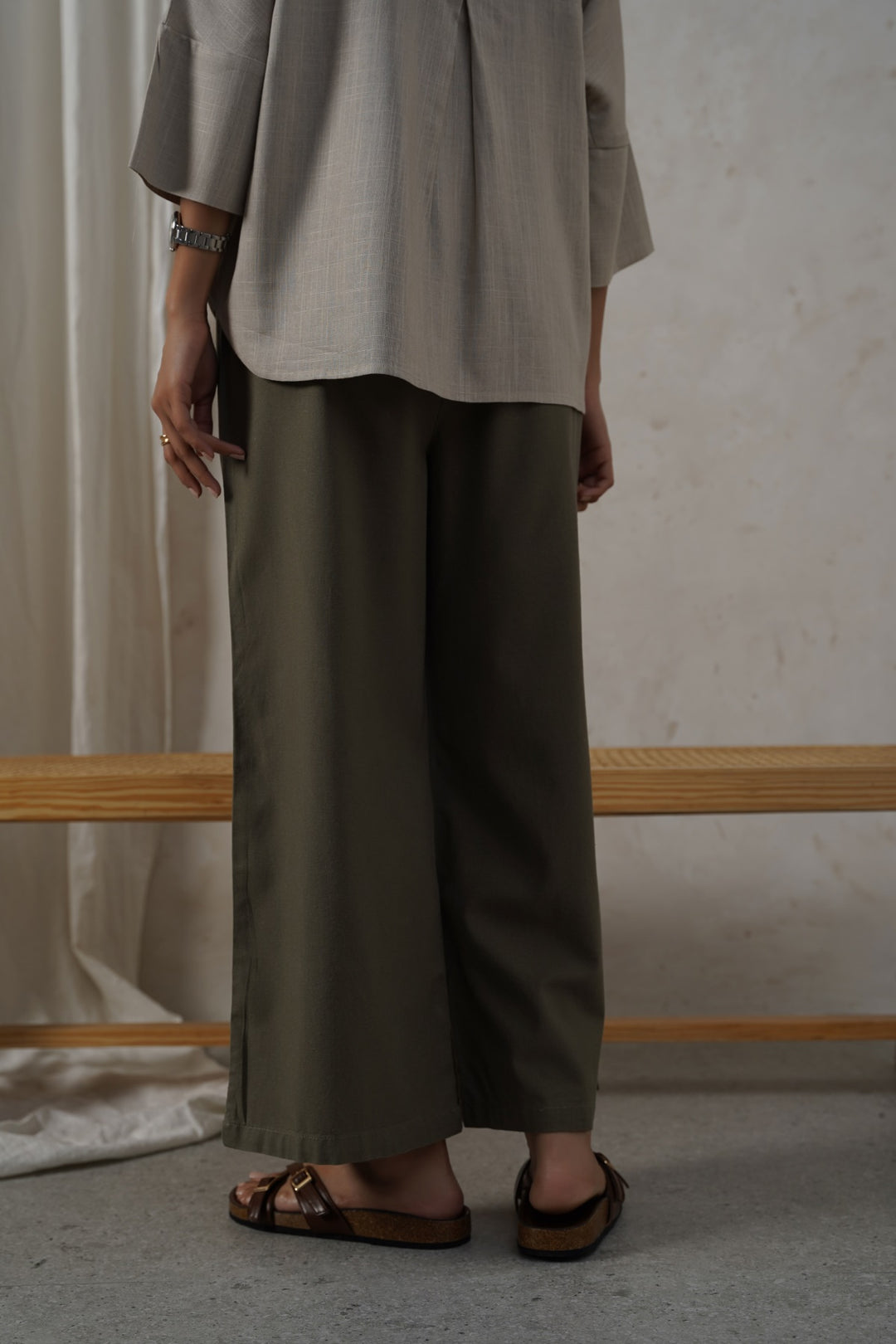 OLIVE LINEN EASY TROUSERS