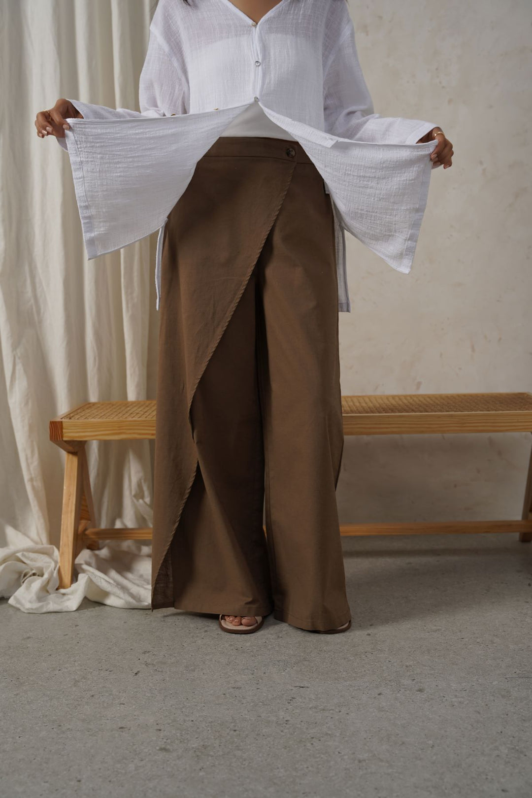 BROWN LINEN WRAP PANTS