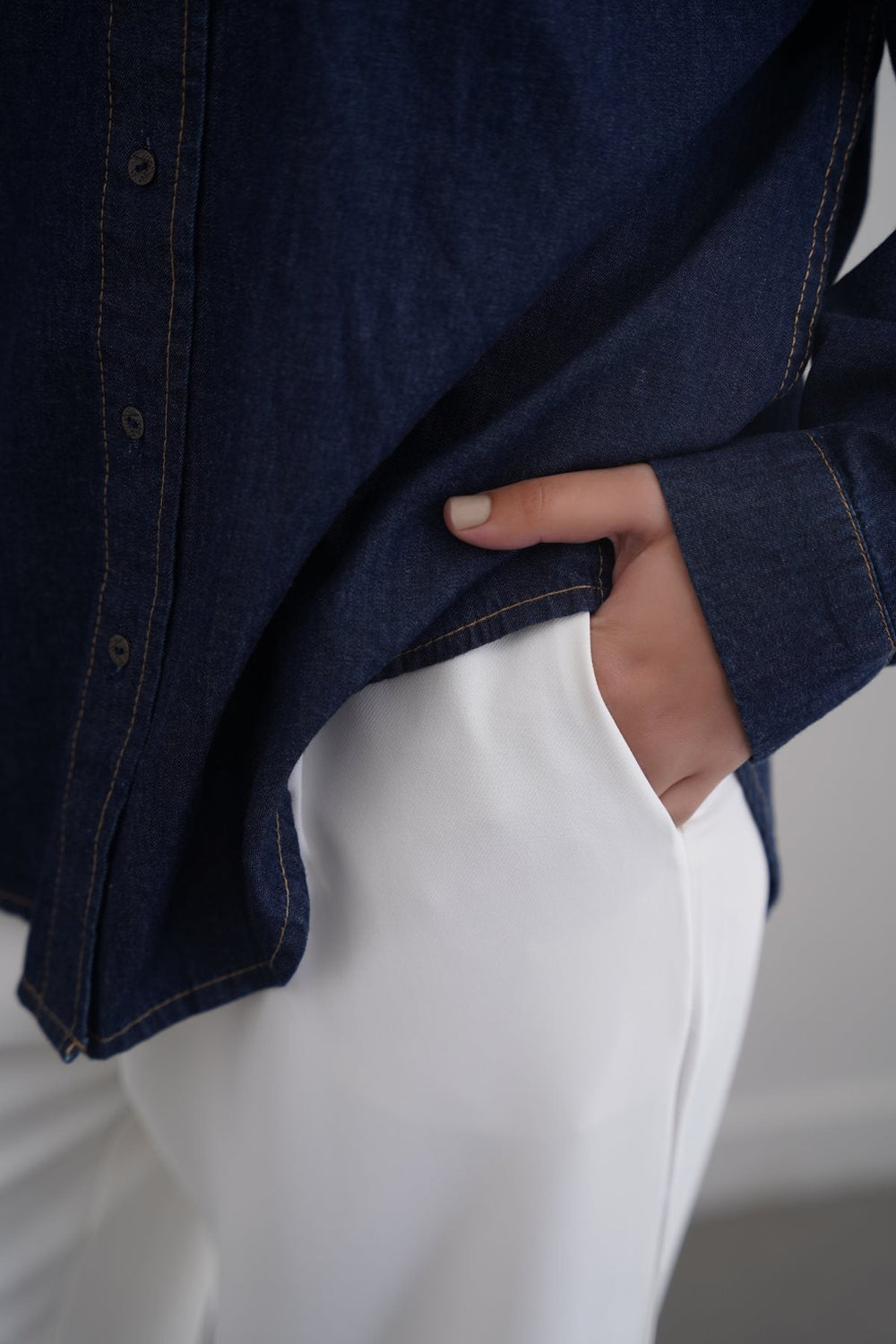 WHITE ANKLE TAILORED TROUSERS