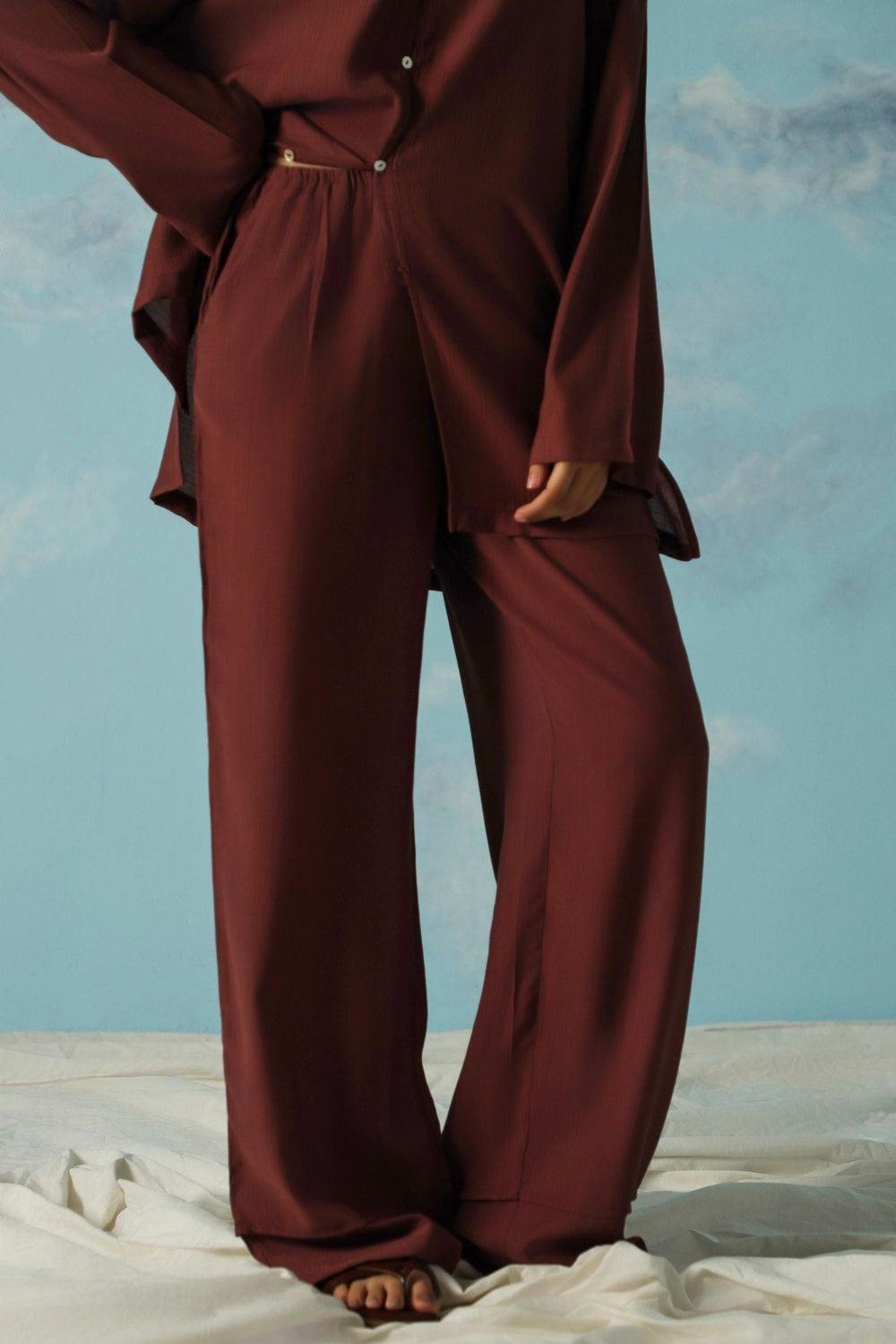 WINE FLOWY TEXTURED PANTS