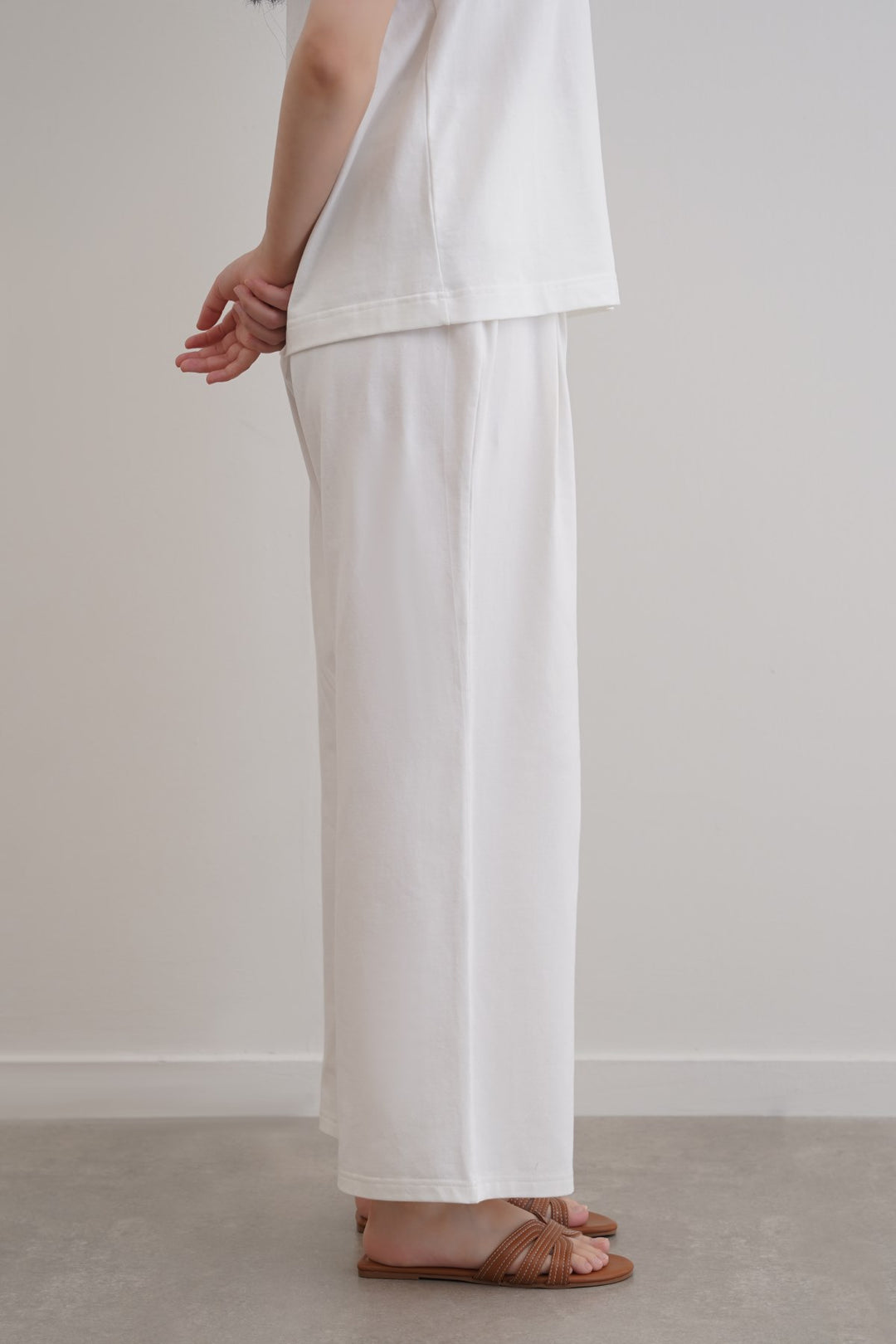 WHITE STRAIGHT BOX-PLEAT TROUSERS