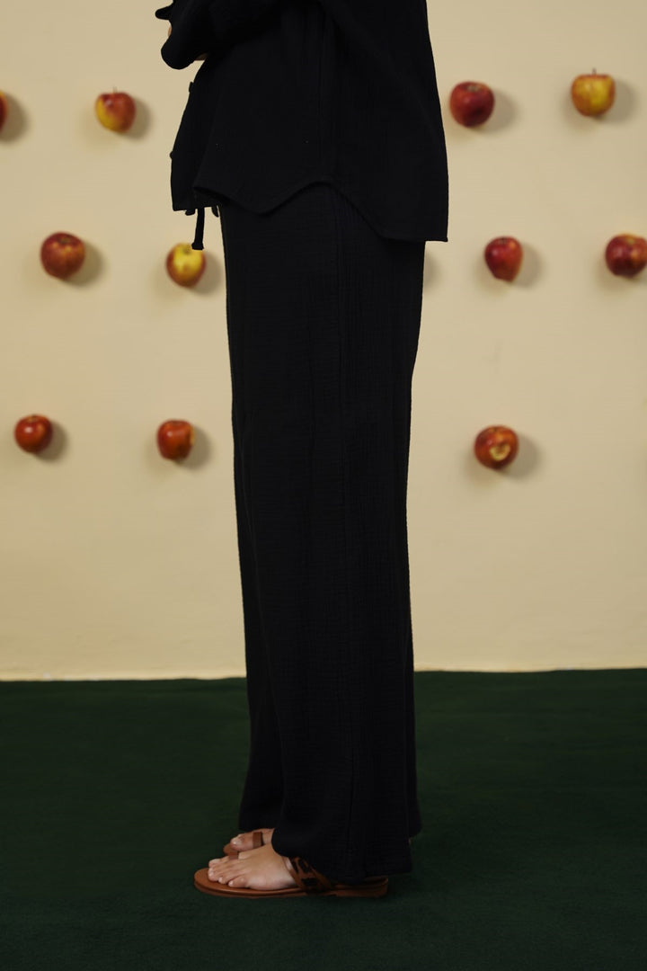 BLACK MUSLIN WIDE PANTS
