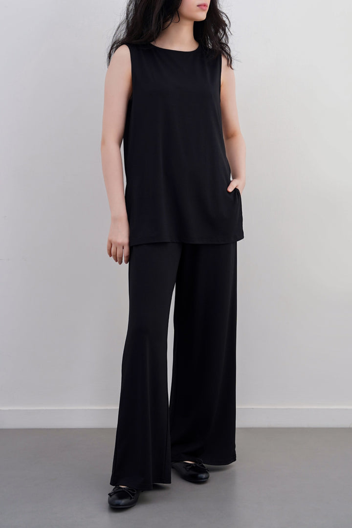 BLACK OFF-DUTY STRAIGHT PANTS