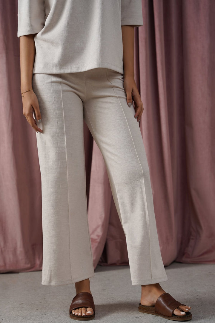 IVORY STRETCHY PANTS WITH PLEAT