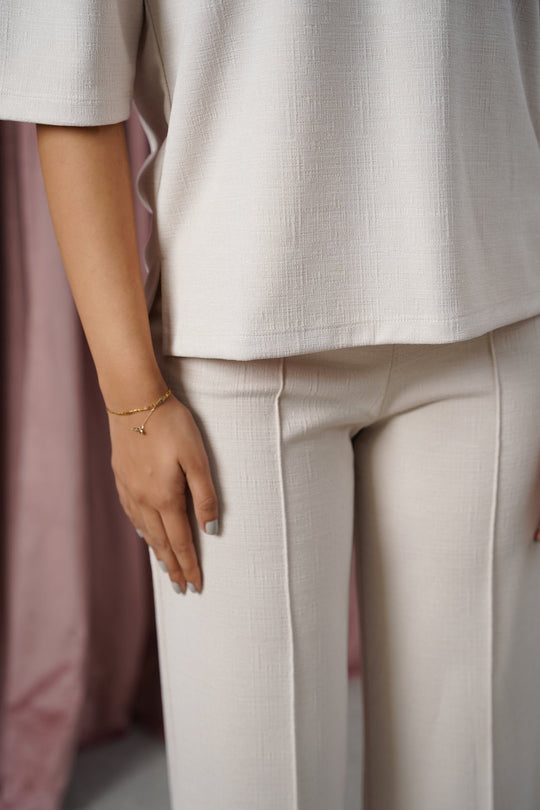 IVORY STRETCHY PANTS WITH PLEAT