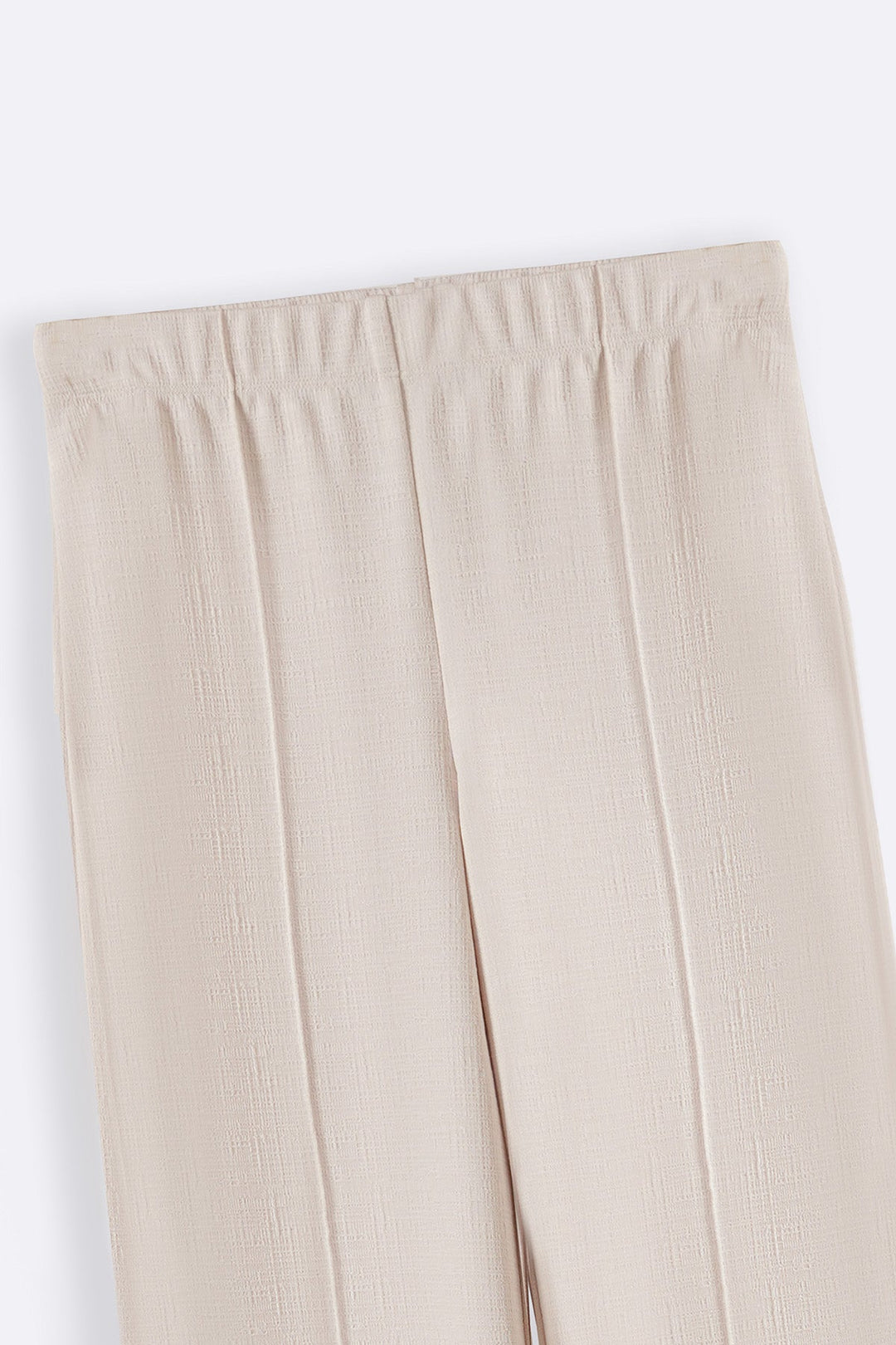 IVORY STRETCHY PANTS WITH PLEAT