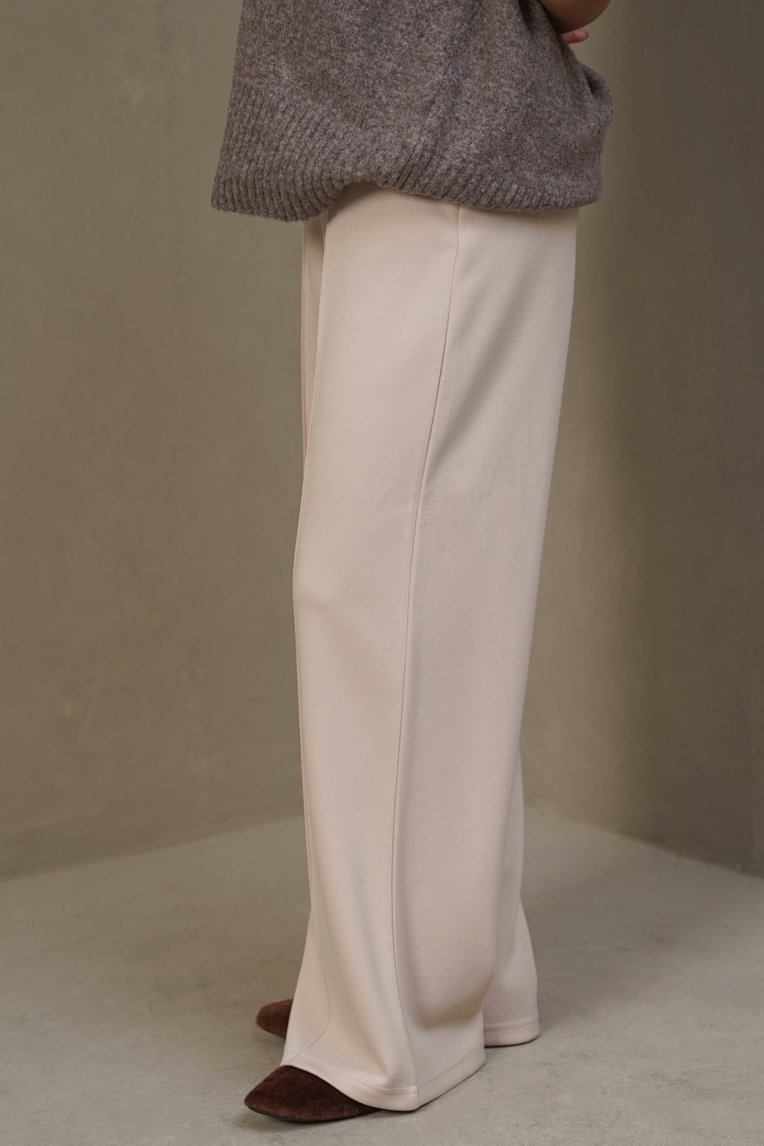 STRAIGHT LOOSE TROUSERS