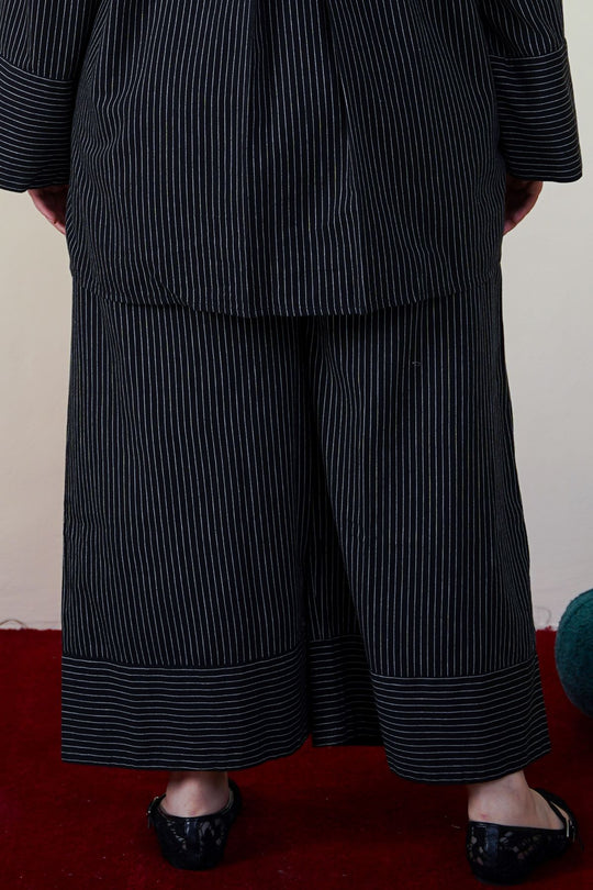 BLACK CURVE STRIPED CULOTTES