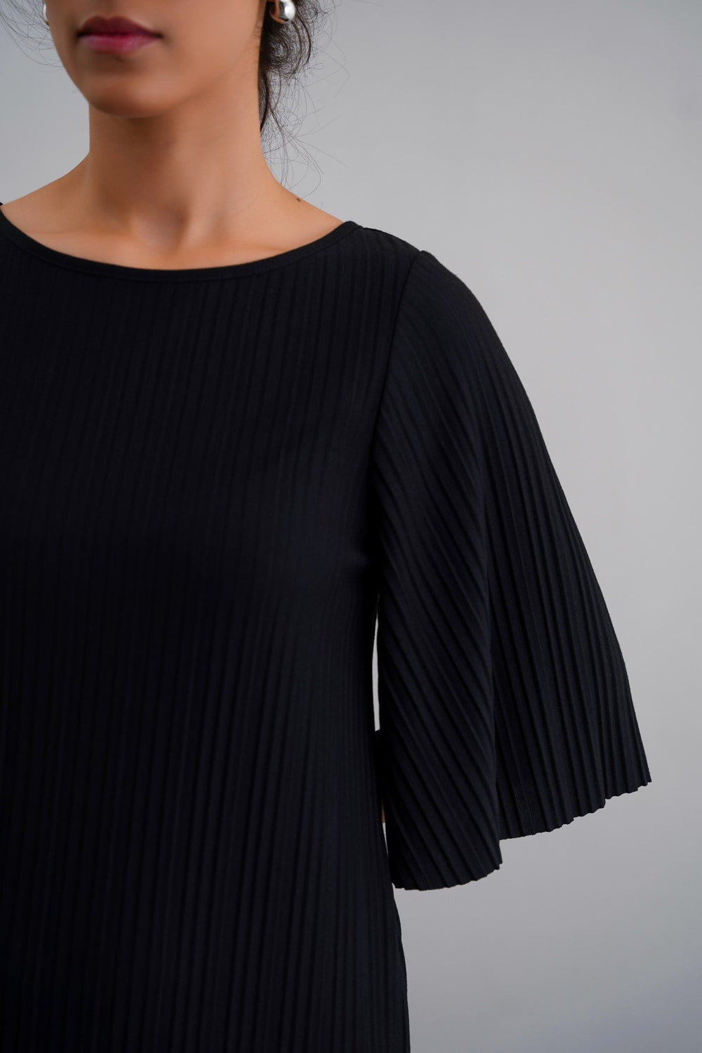 BLACK CONTOUR MAXI DRESS