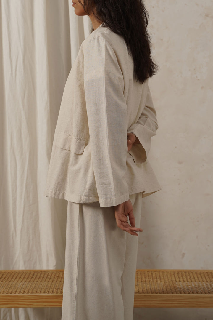 BEIGE COLLARLESS LINEN BLAZER
