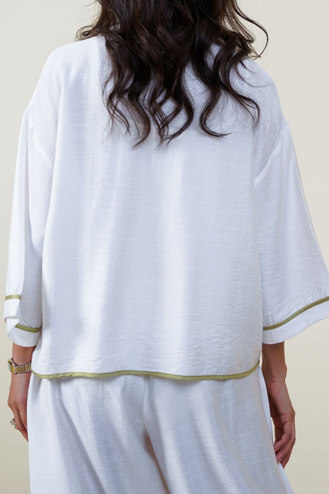 WHITE CLOVER SILKY BLOUSE