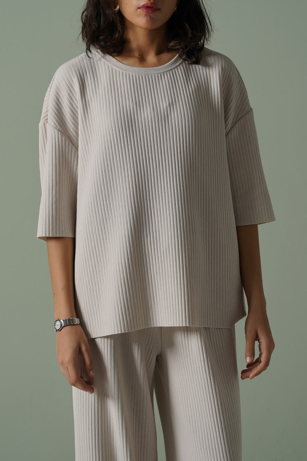 BEIGE LINEA STRETCHY TEE