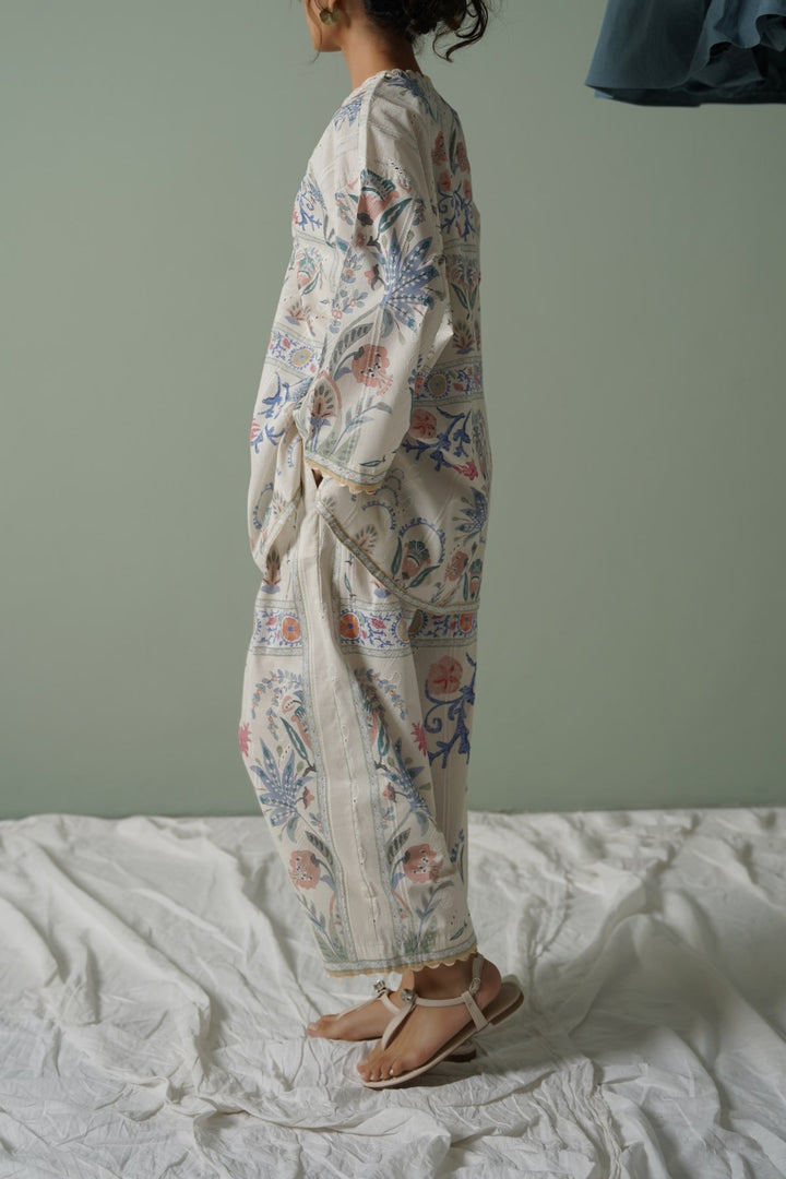 CREAM SUGARLOOP EMBROIDERED TUNIC