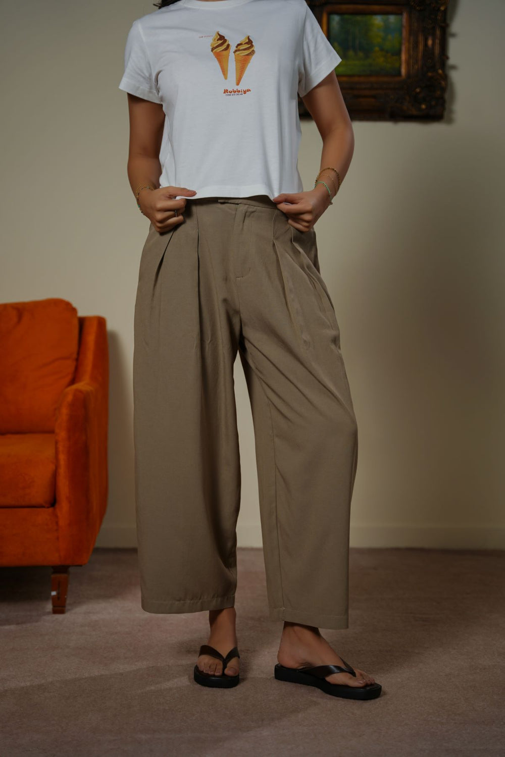 KHAKI SLOUCHY PLEATED PANTS