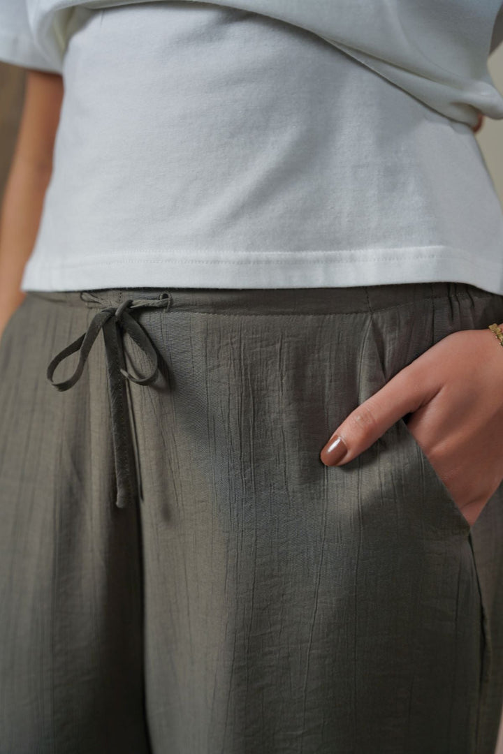 CHARCOAL TEXTURED LONG PANTS