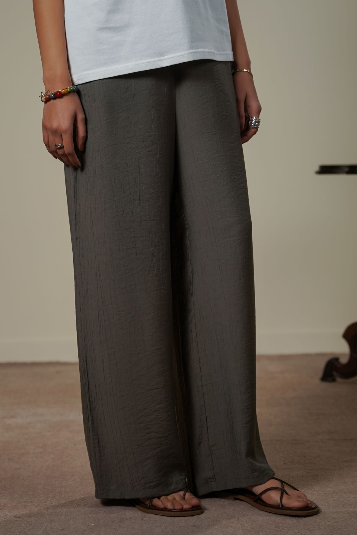 TEXTURED LONG PANTS – Lama Retail