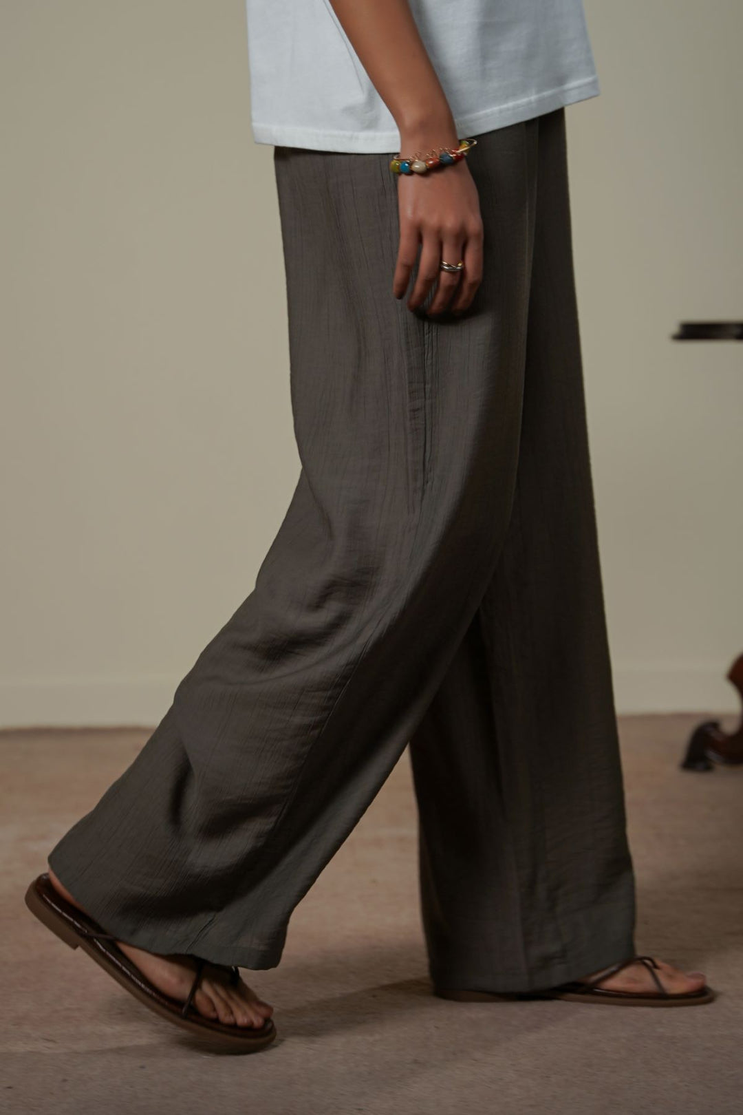 TEXTURED LONG PANTS