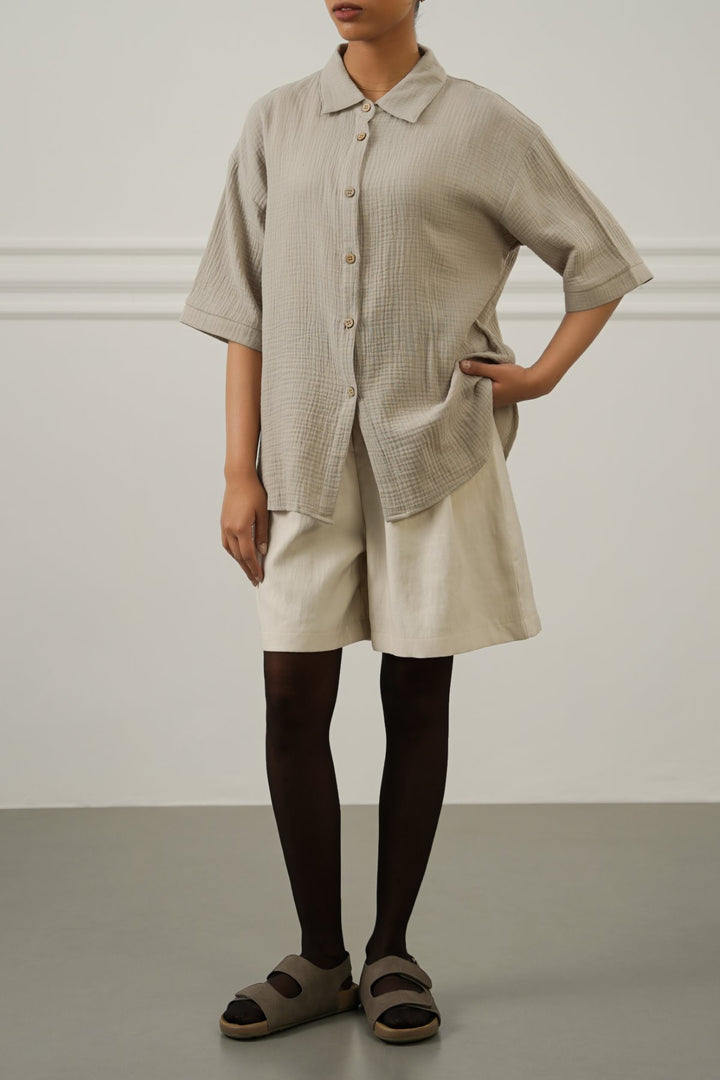 CREAM BELTED PLEAT SHORTS