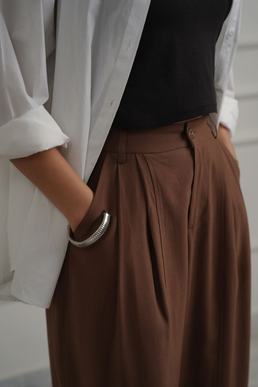 BROWN COTTON-TENCEL CROPPED PANTS