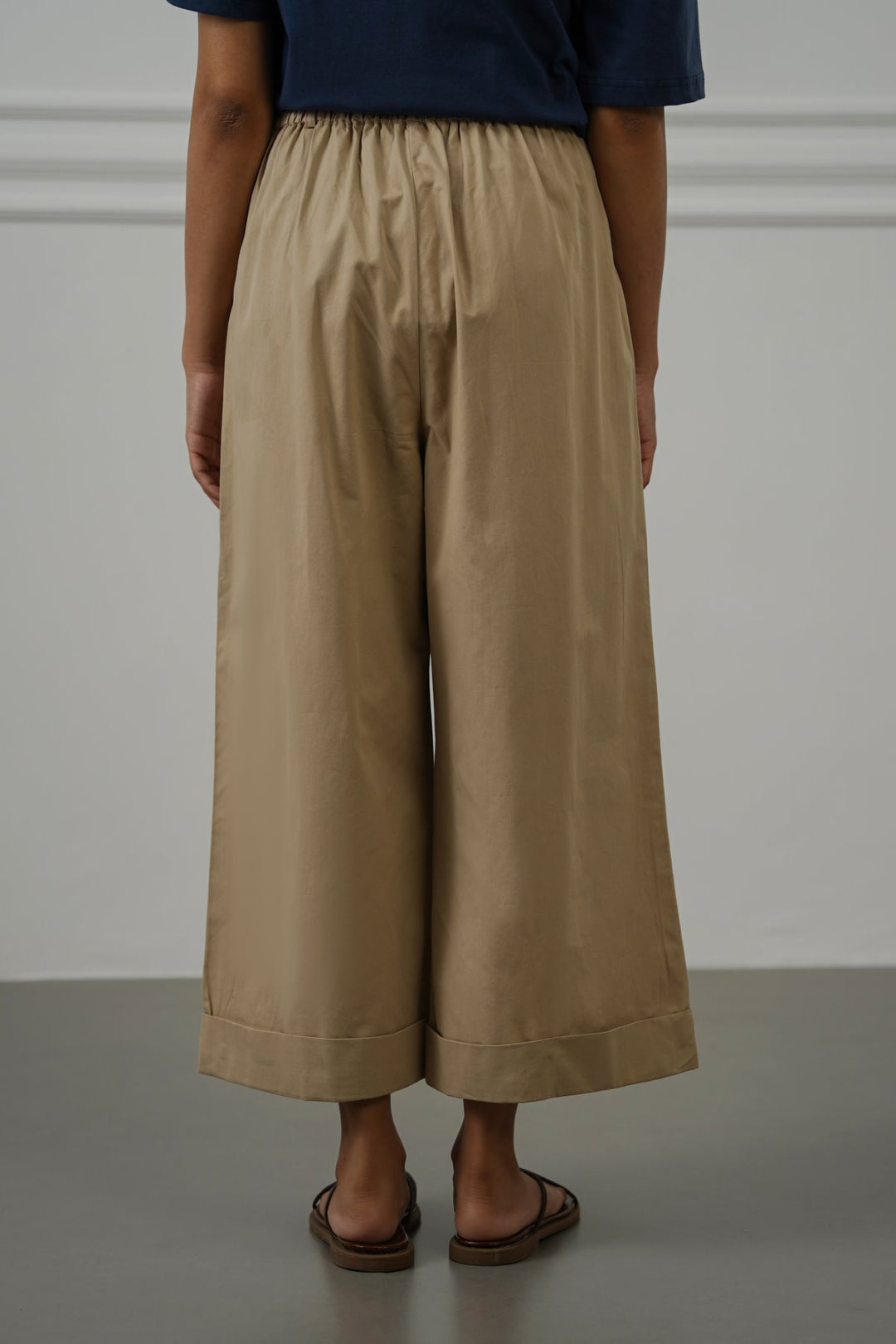 BEIGE POPLIN TURN UP PANTS