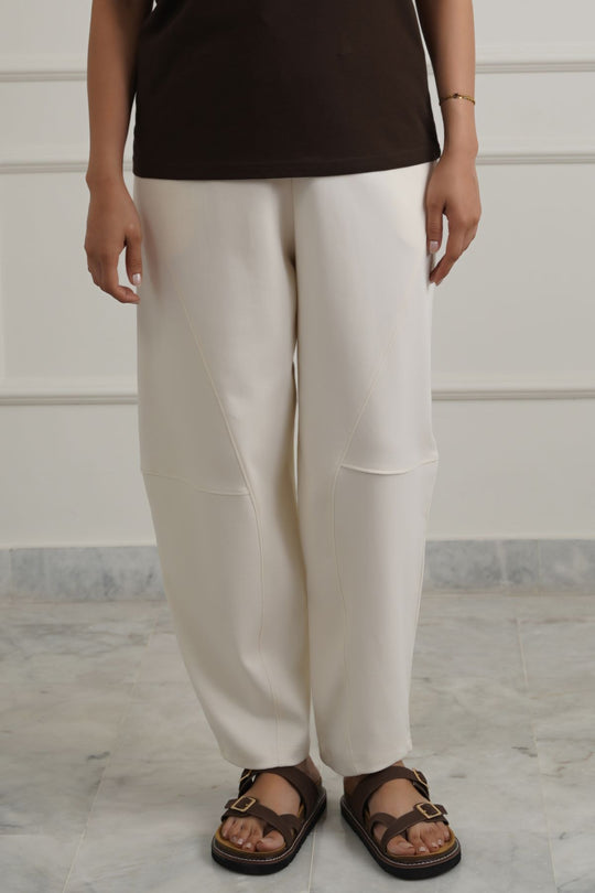 CREAM STUDIO BARREL PANTS