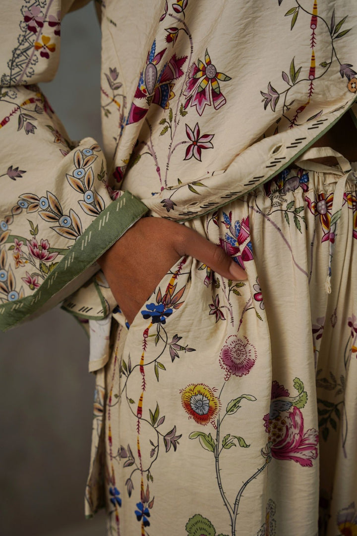 BEIGE VINTAGE FLORAL PANTS