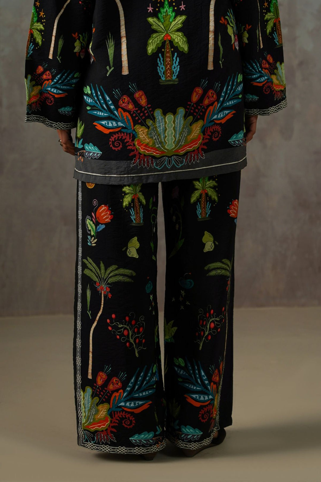 BLACK GREEN APPLE PANTS