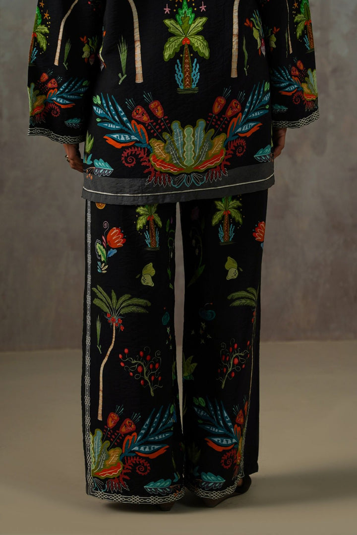 BLACK GREEN APPLE PANTS