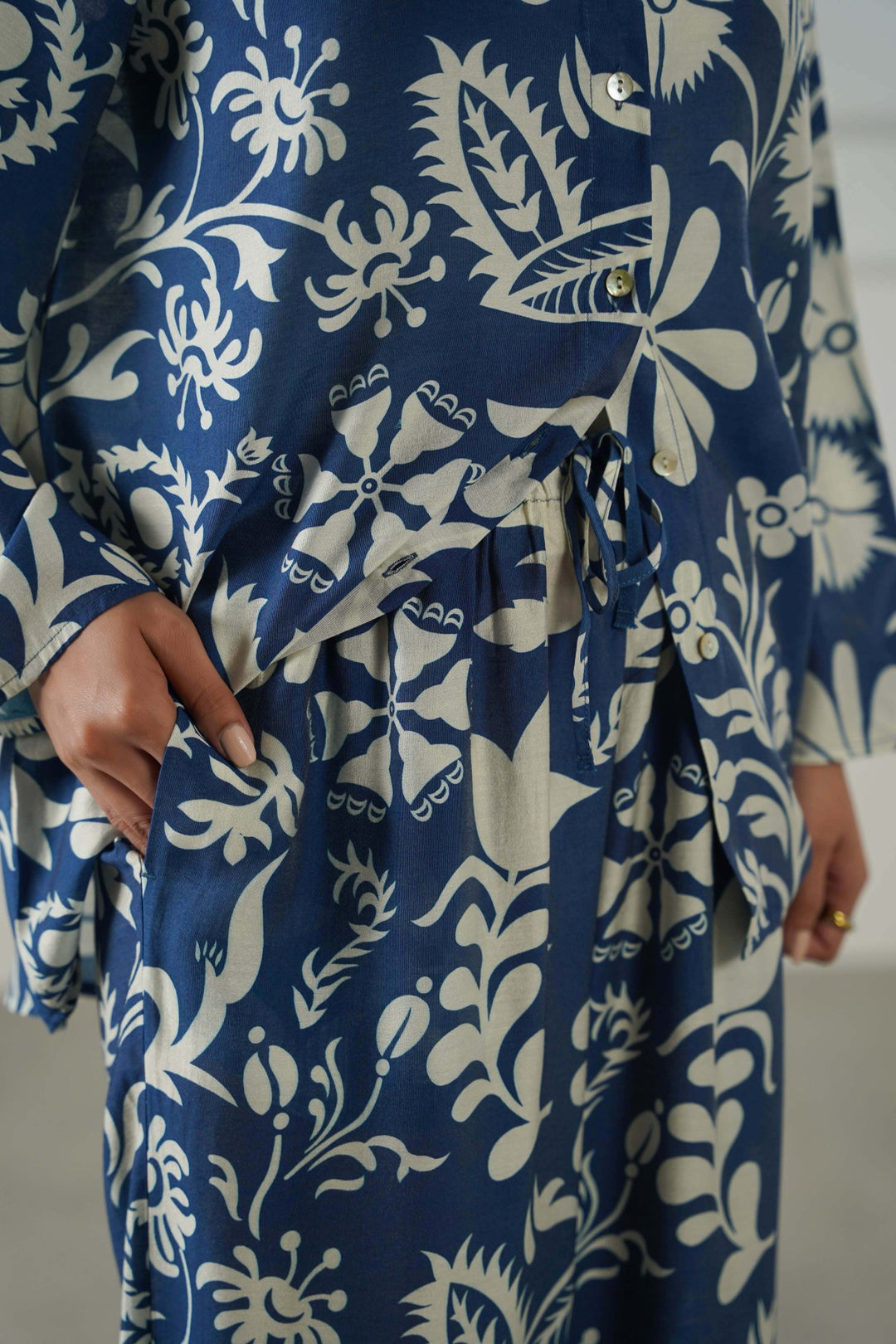 BLUE BUKETAN LONG PANTS