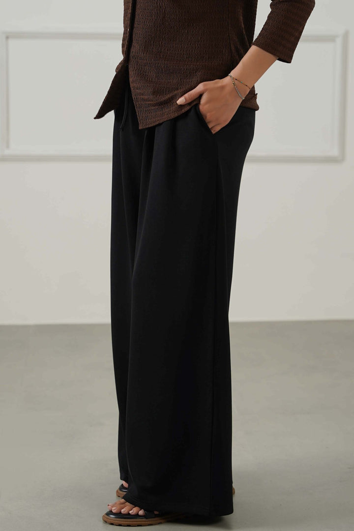BLACK FLOWY WIDE PANTS