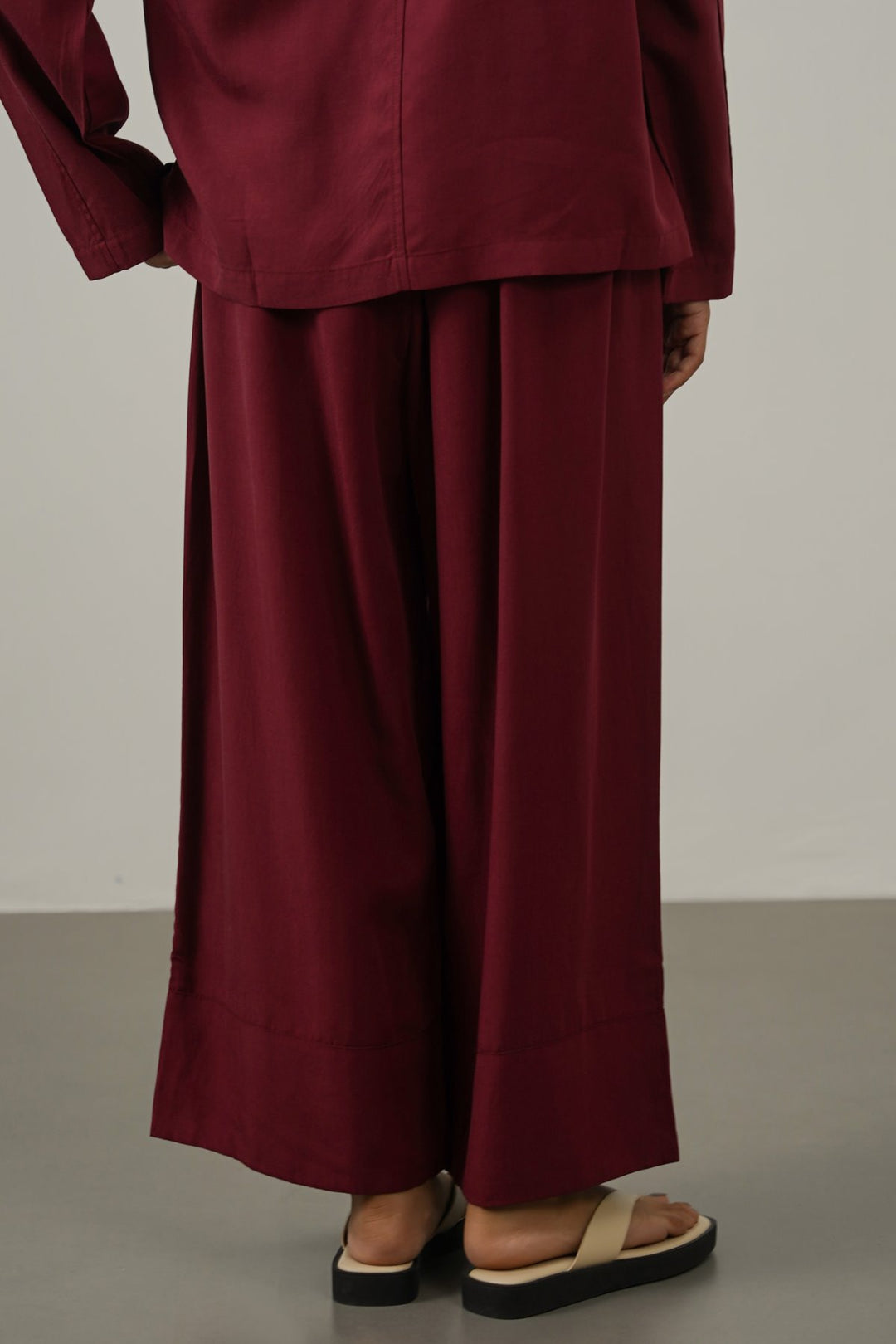BURGUNDY TENCEL-LINEN EASE PANTS