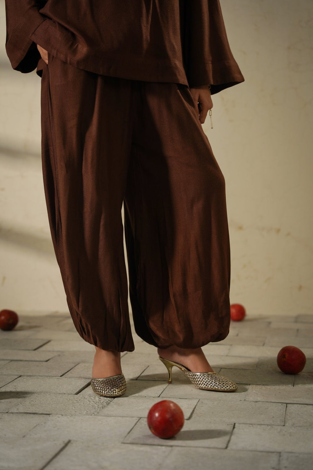 BROWN SLOUCHY HAREM PANTS
