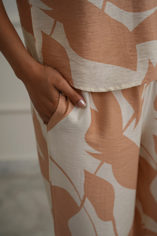 TEA PINK ABSTRACT RESORT PANTS
