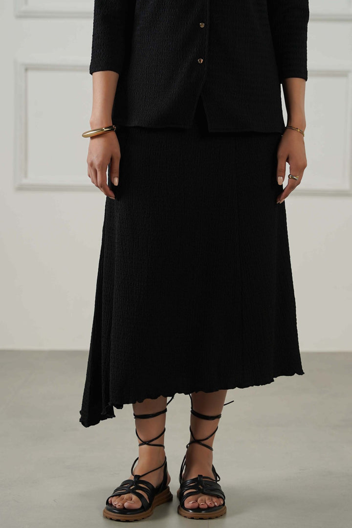 BLACK ASYMMETRIC CRINKLE SKIRT