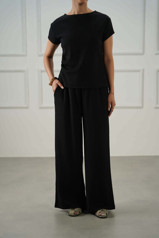 BLACK BASIC STRAIGHT PANTS