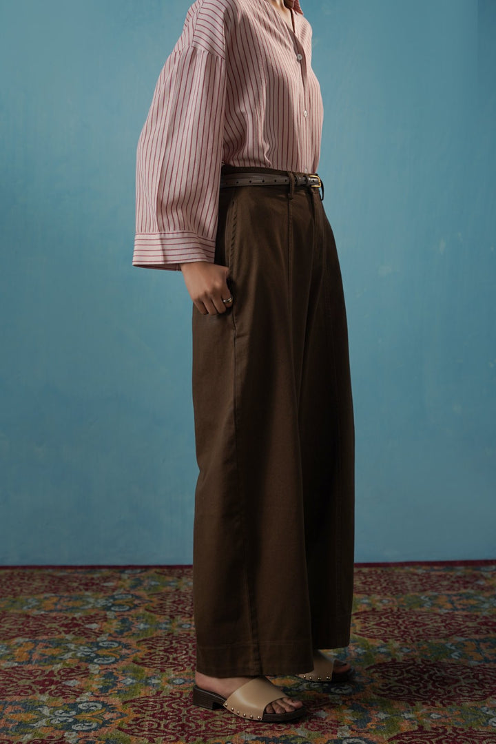 BROWN SLOUCHY EASE PANTS