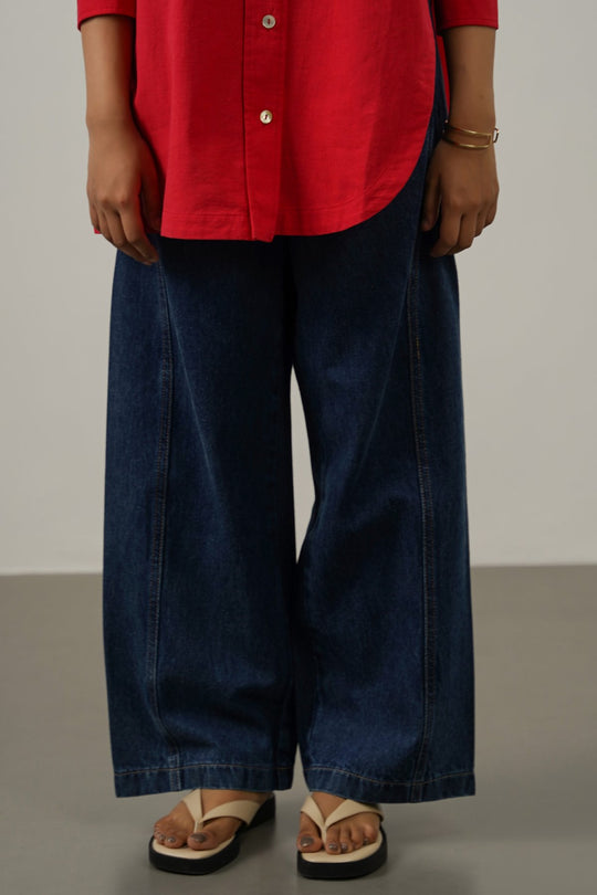 DARK INDIGO MID RISE BARREL JEANS