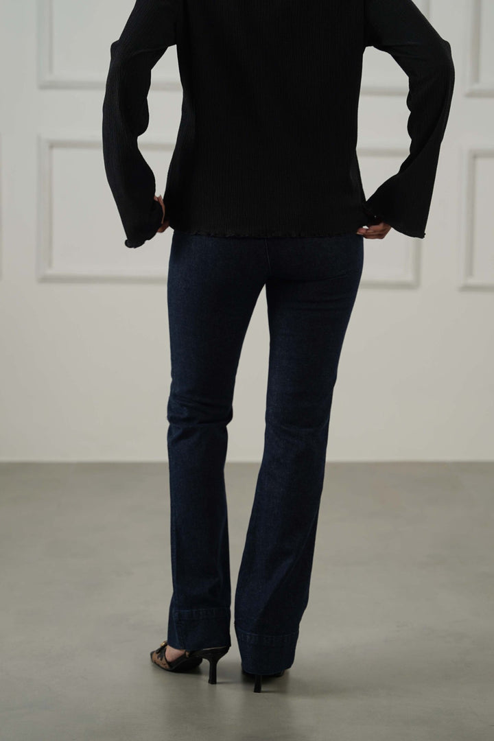 MID-RISE KICK FLARE JEANS