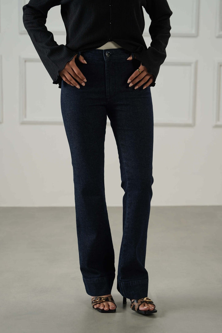 MID-RISE KICK FLARE JEANS