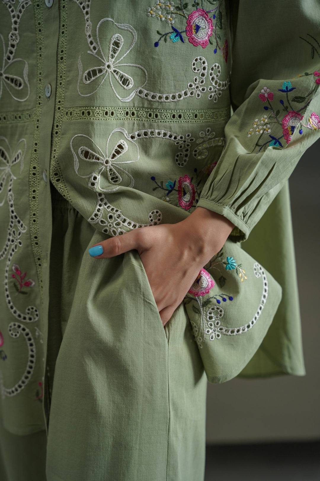 GREEN ALWAYS SPRING EMBROIDERY CULOTTES