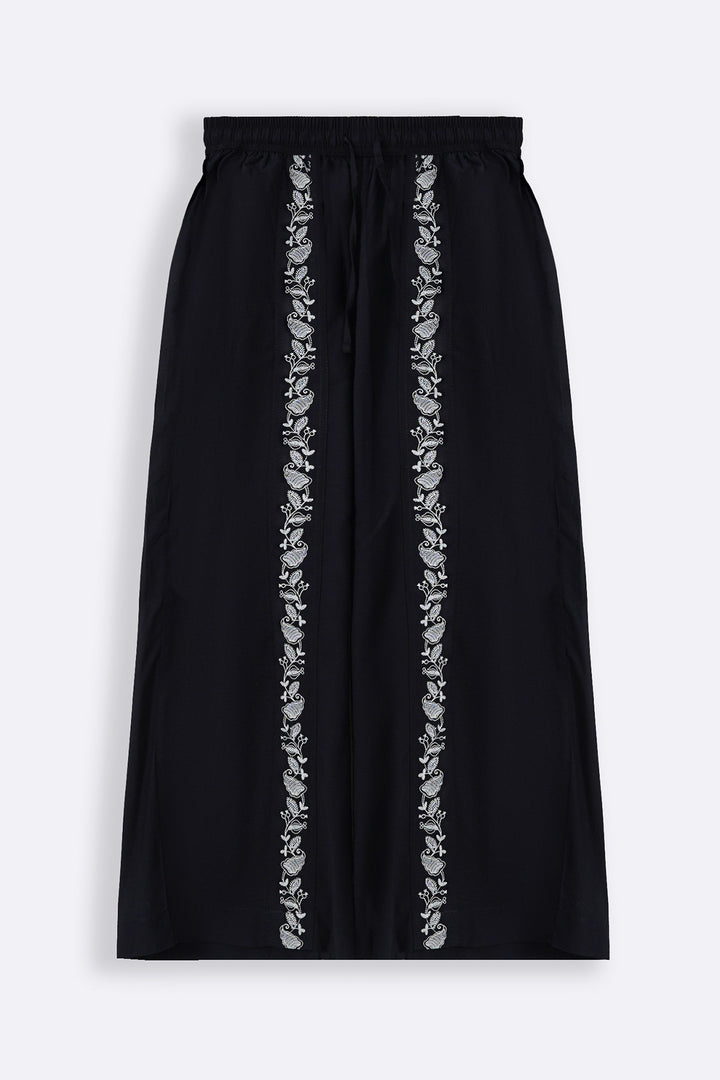BLACK BRODERIE STRAIGHT PANTS