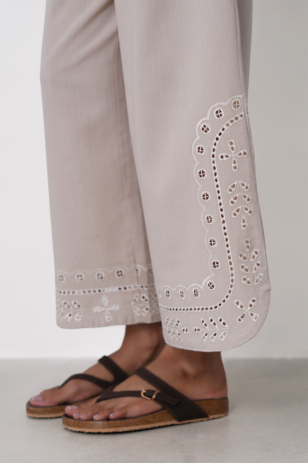 BEIGE FILIGREE EMBROIDERED CULOTTES