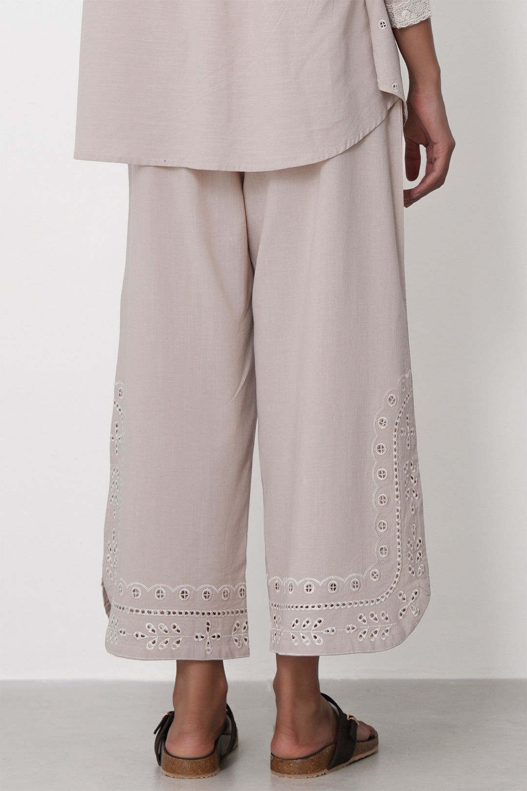 BEIGE FILIGREE EMBROIDERED CULOTTES