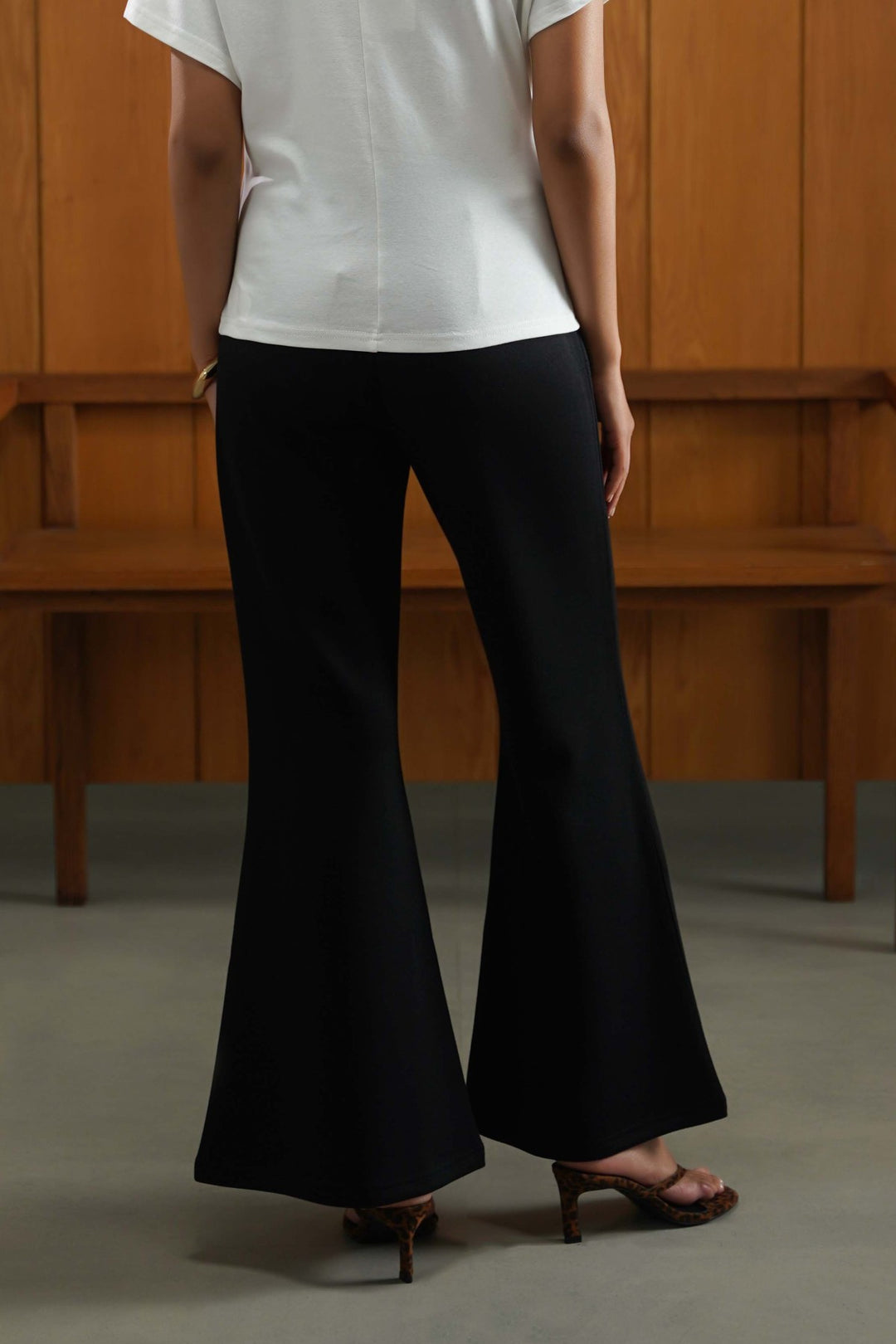BLACK RELAXED WIDE-LEG PANTS
