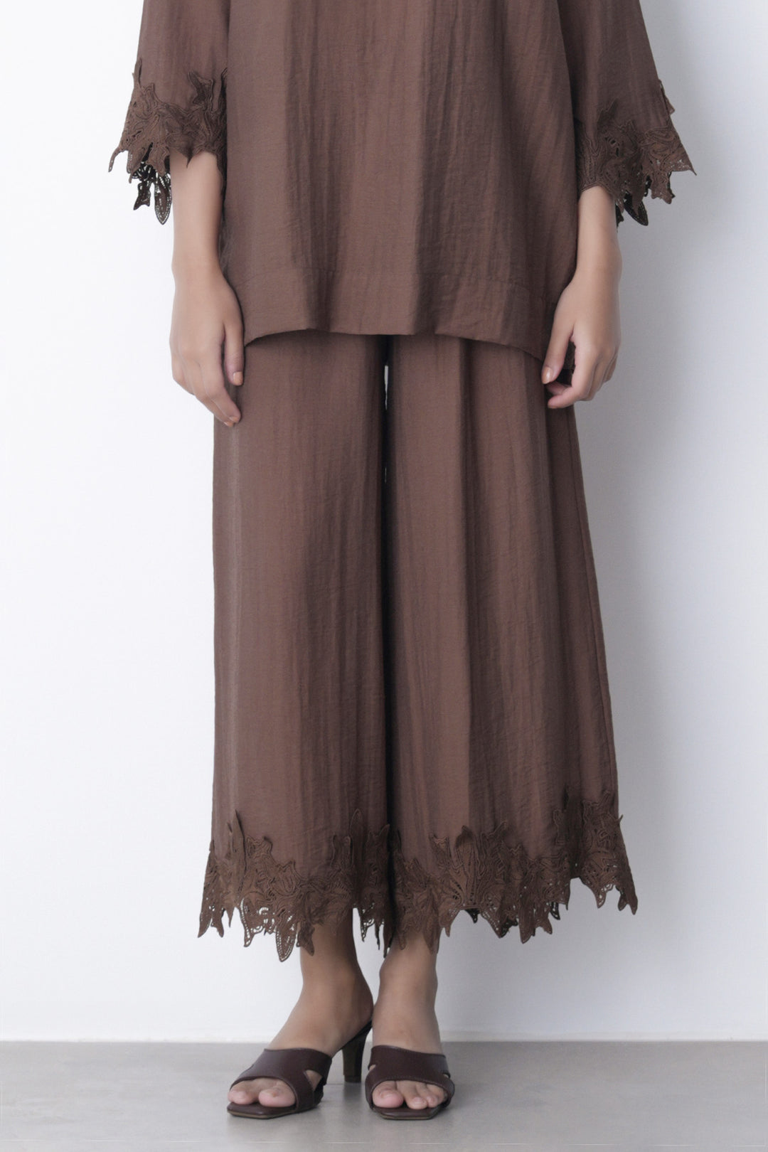 BROWN SOFT LACE CULOTTES