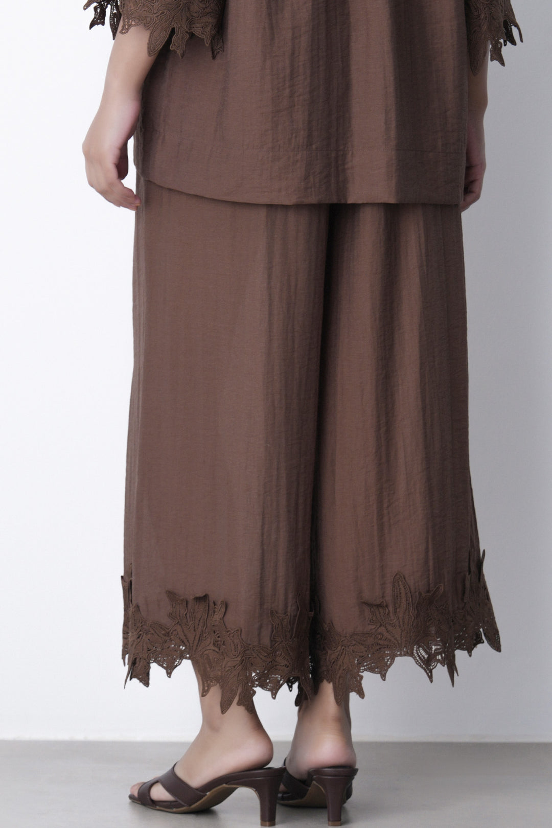 BROWN SOFT LACE CULOTTES