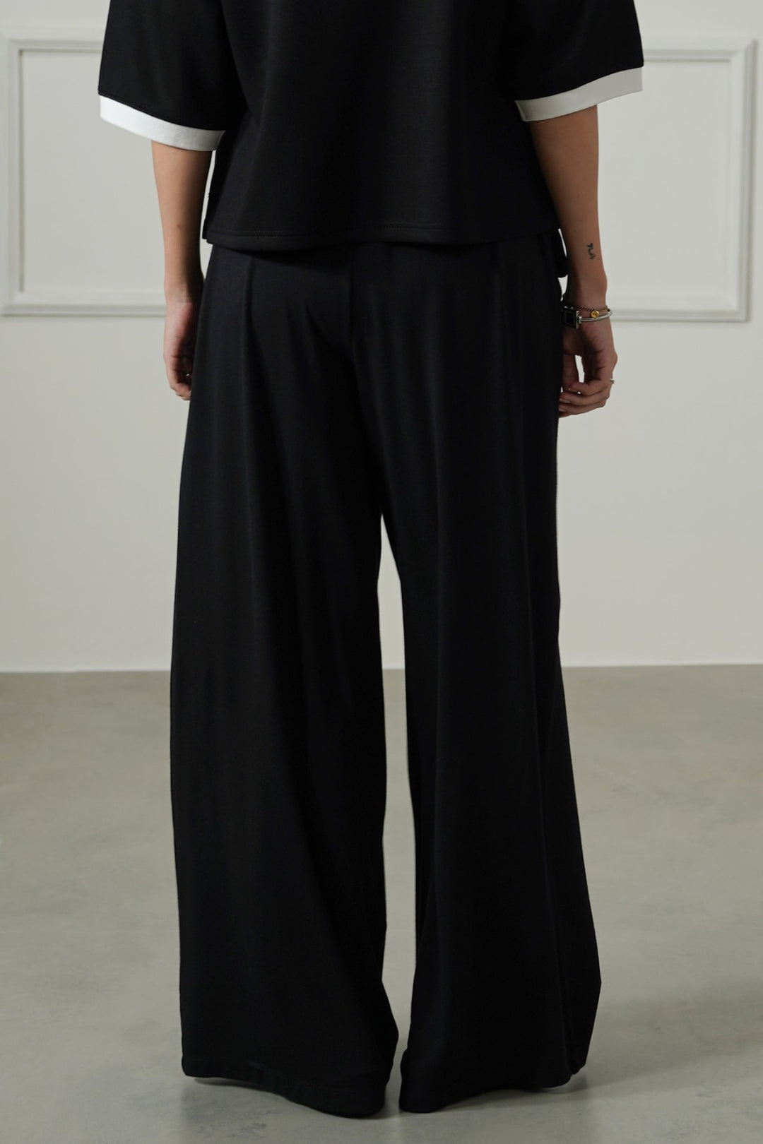 BLACK MODAL FLOWY PANTS