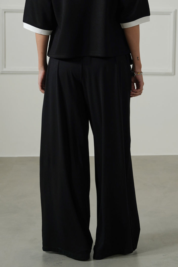 BLACK MODAL FLOWY PANTS